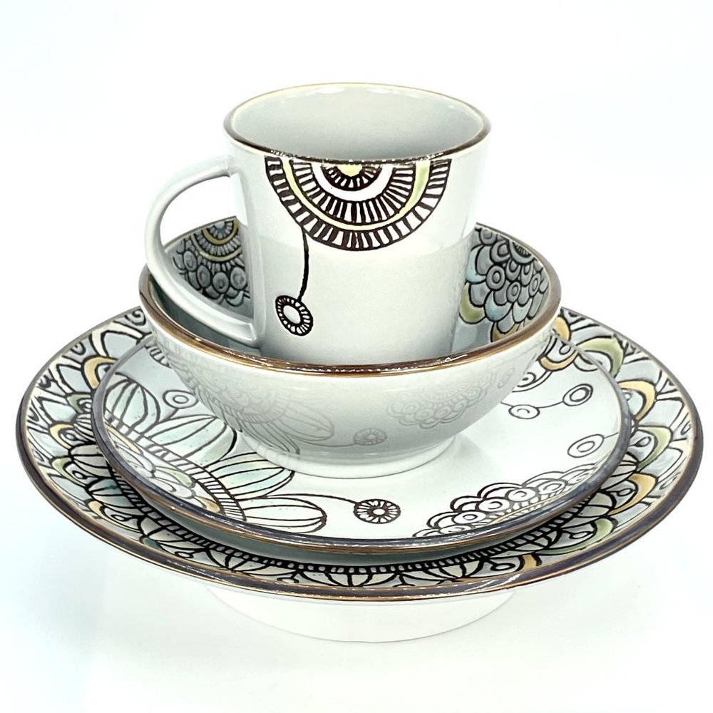 Threshold VERMILLION Stoneware 4 Pc Set Mug Bowl Salad Dinner Plate Replacements